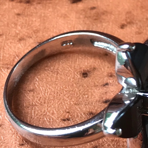 Sterling Silver Black Flower Ring Size 7.5 - Picture 8 of 12
